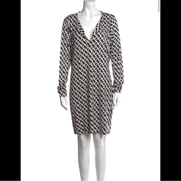 Diane Von Furstenberg Dresses & Skirts - Diane von Furstenberg 100% silk chain link print dress size 14